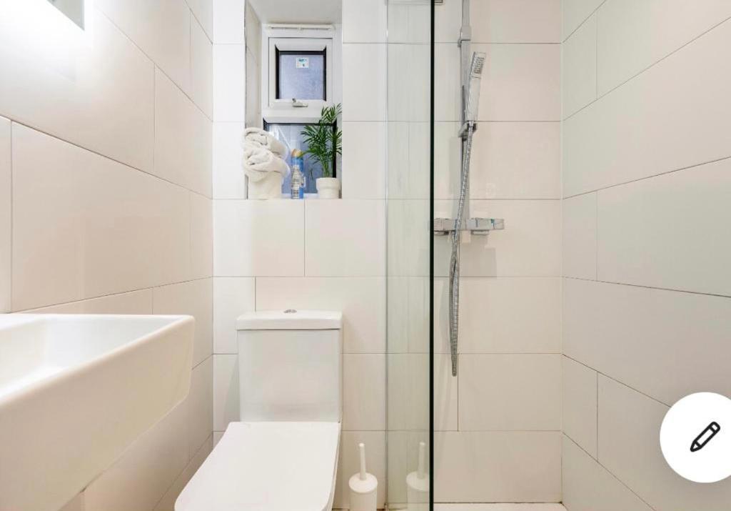 Cozy Private Room London Exterior photo